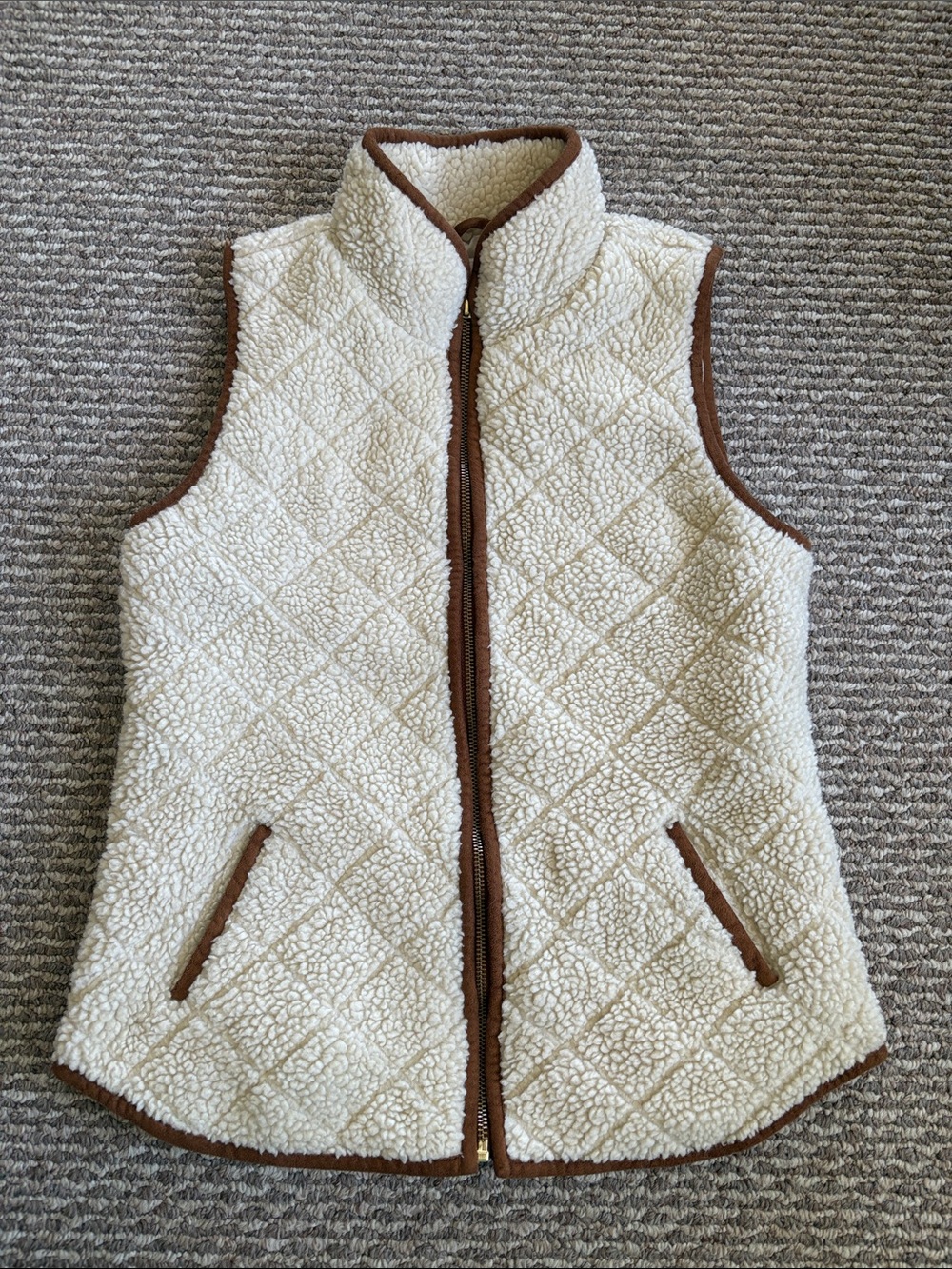 Old Navy Cream Sherpa Quilted Vest with Brown Trim Size XS